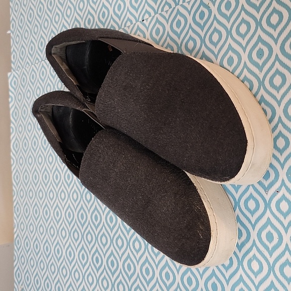 Vince Shoes - Vince | Warren Flannel Platform Slip On Sneakers size 10